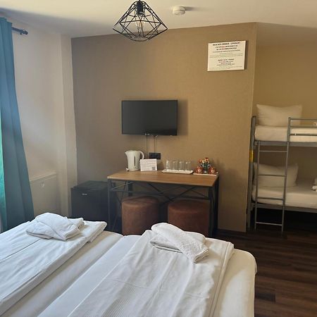 Hotel Capitol Zentrum - 24H - Friedrichshafen Zewnętrze zdjęcie