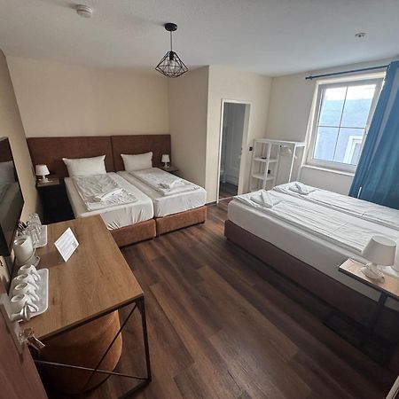 Hotel Capitol Zentrum - 24H - Friedrichshafen Zewnętrze zdjęcie