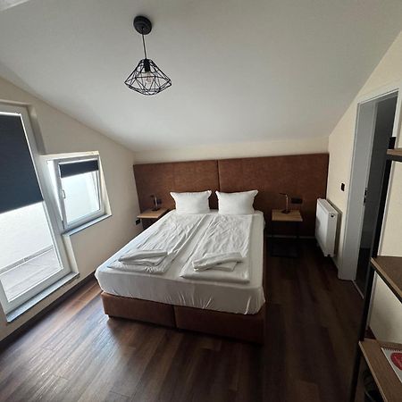 Hotel Capitol Zentrum - 24H - Friedrichshafen Zewnętrze zdjęcie