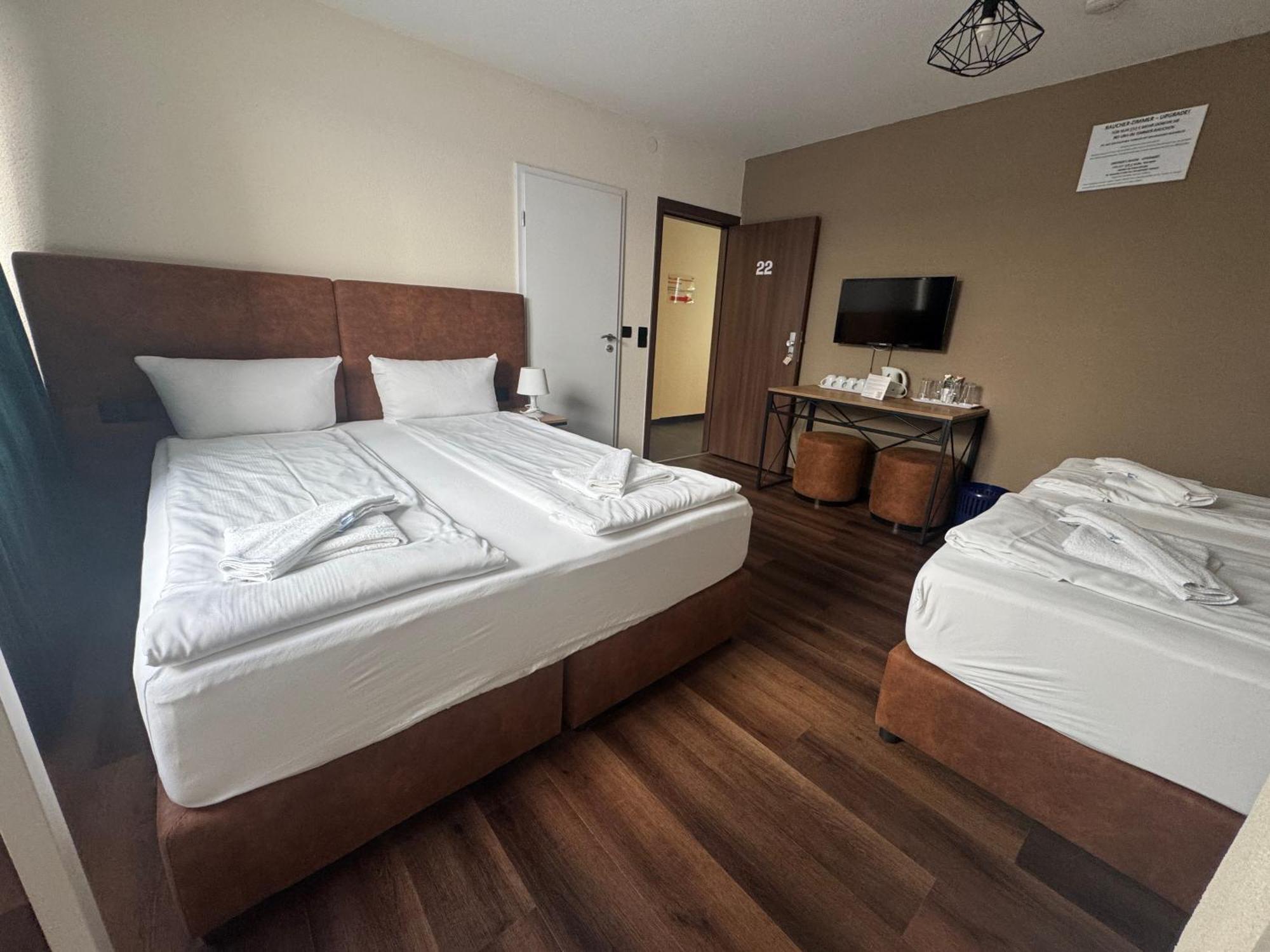 Hotel Capitol Zentrum - 24H - Friedrichshafen Zewnętrze zdjęcie