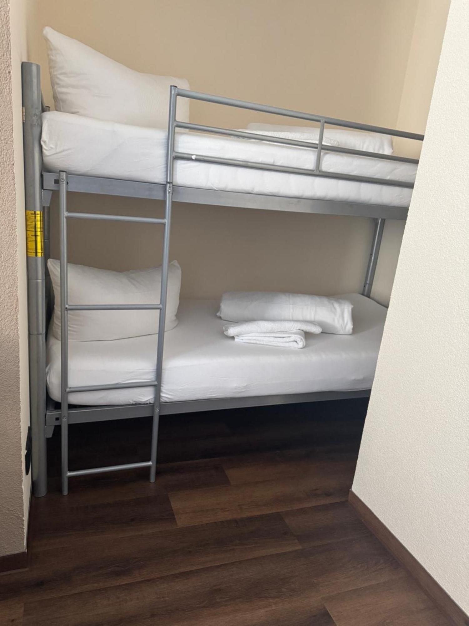 Hotel Capitol Zentrum - 24H - Friedrichshafen Zewnętrze zdjęcie
