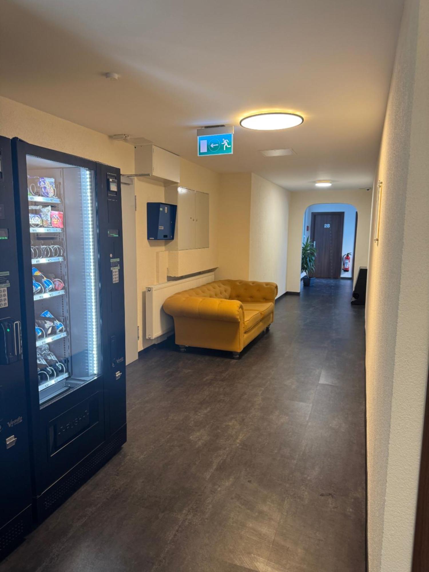 Hotel Capitol Zentrum - 24H - Friedrichshafen Zewnętrze zdjęcie