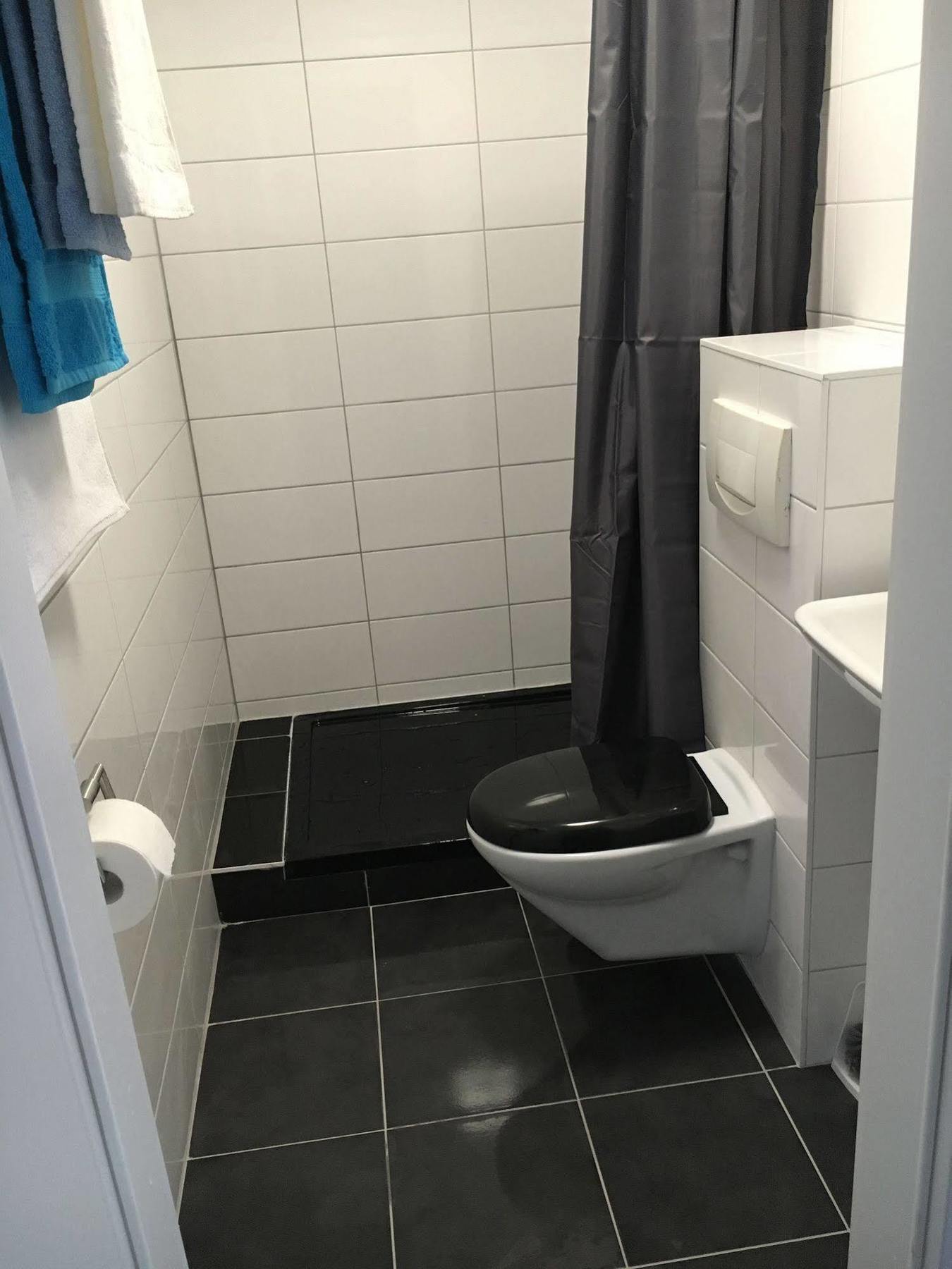 Hotel Capitol Zentrum - 24H - Friedrichshafen Zewnętrze zdjęcie